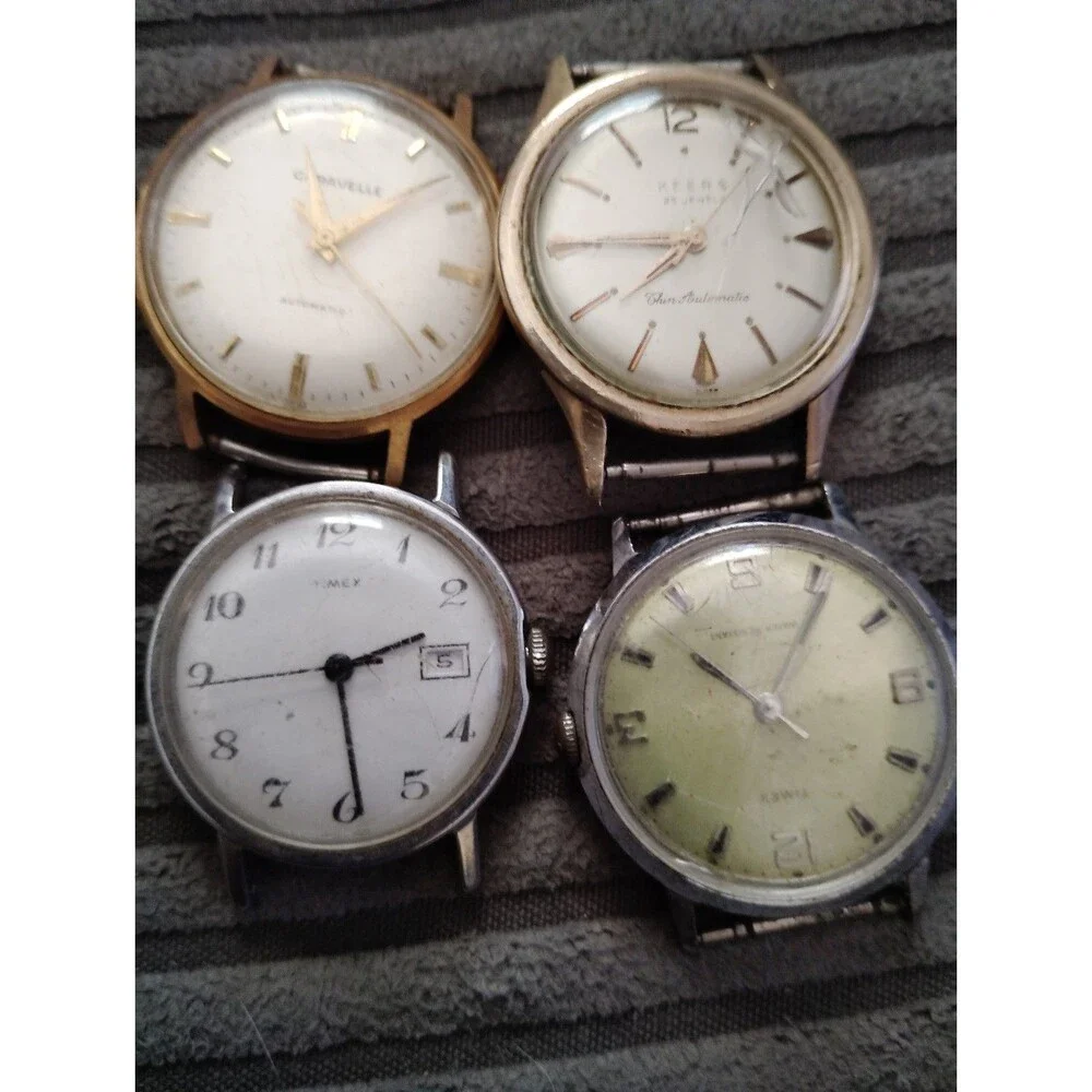 Lot of 6 vintage men's watches, Caravelle, Timex, and more